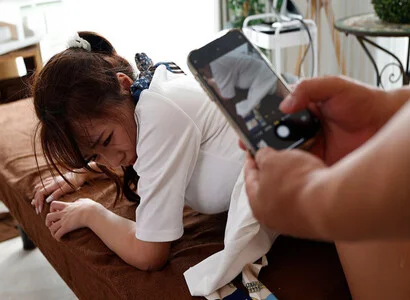 Cô nhân viên triệt lông thì ra tay hiếp dâm