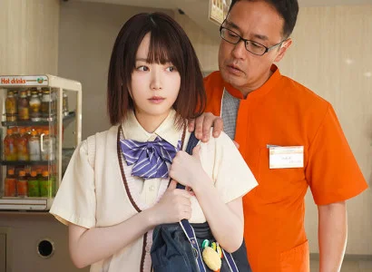 Anh chàng quản lý bắt quả tang em gái ăn cắp vặt trong cửa hàng