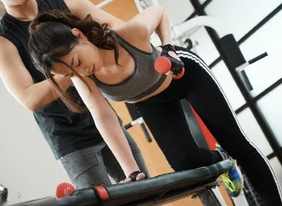 Họ địt nhau tới tối